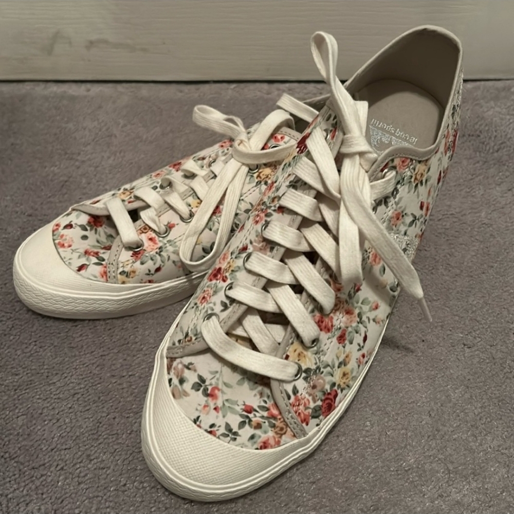 🔴Le Coq Sportif Floral White Sneakers